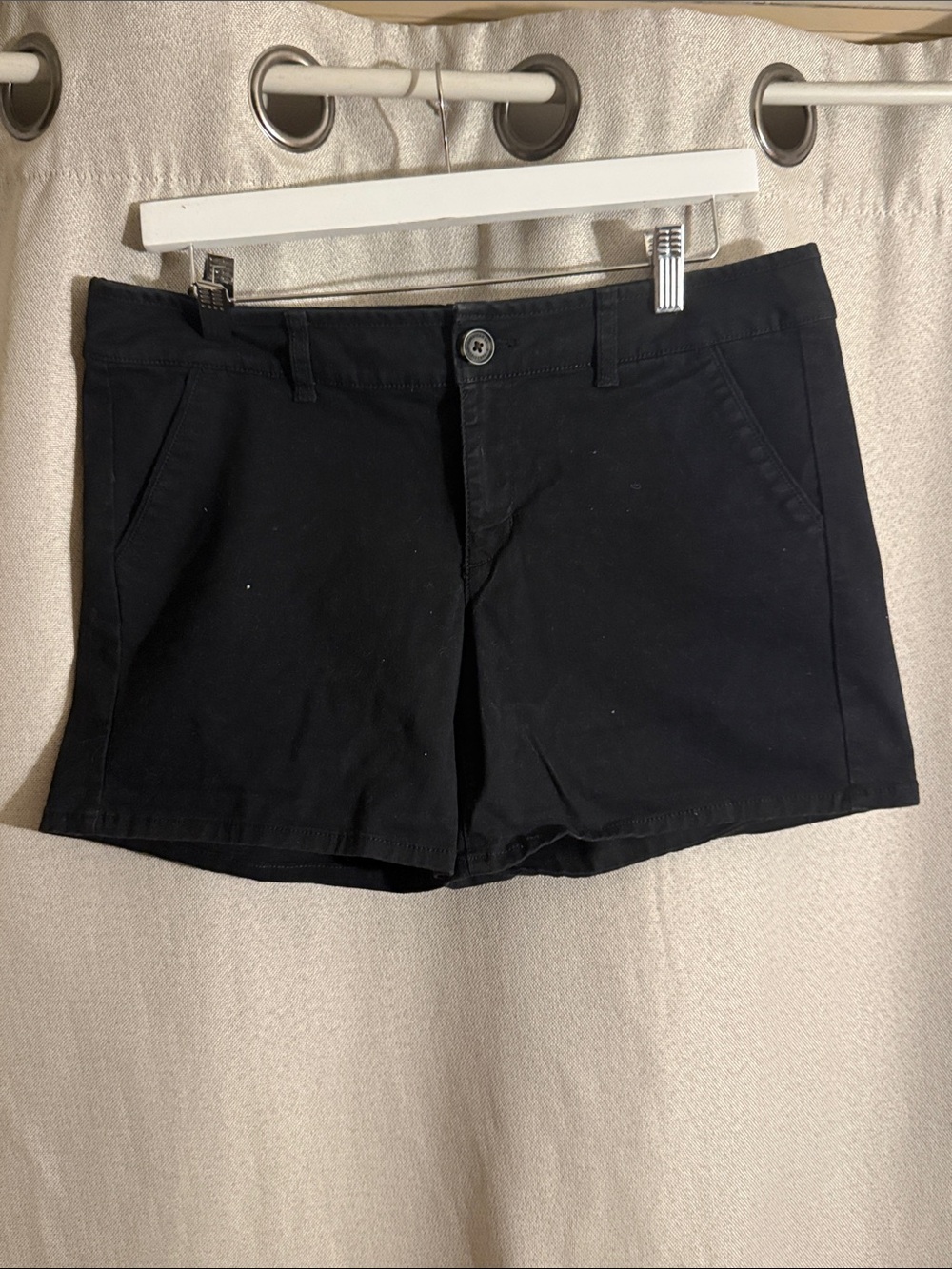 American Eagle Outfitters Black High-Rise Cotton Shorts